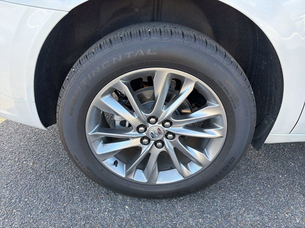 Used 2024 Buick Enclave Avenir w/ Avenir Technology Package image 13