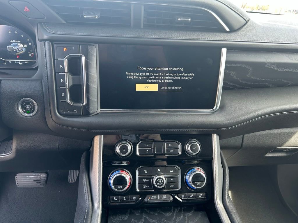 Used 2023 GMC Yukon XL Denali AWD/4WD image 18