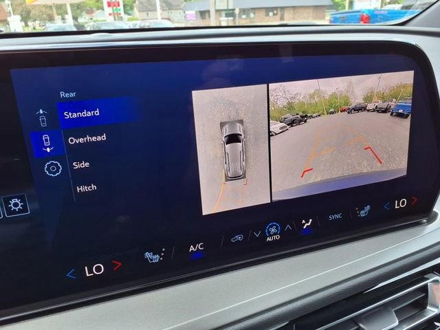 New 2025 Chevrolet Traverse LT w/ Sun and Wheel Package image 34