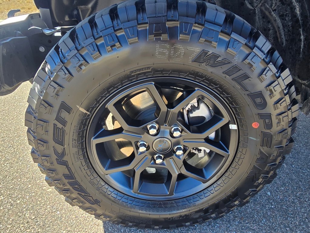 Used 2025 Jeep Wrangler Willys image 9