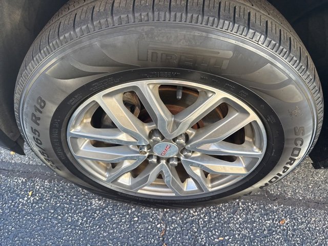 Used 2018 GMC Acadia SLE w/ LPO, Floor Liner Package image 5