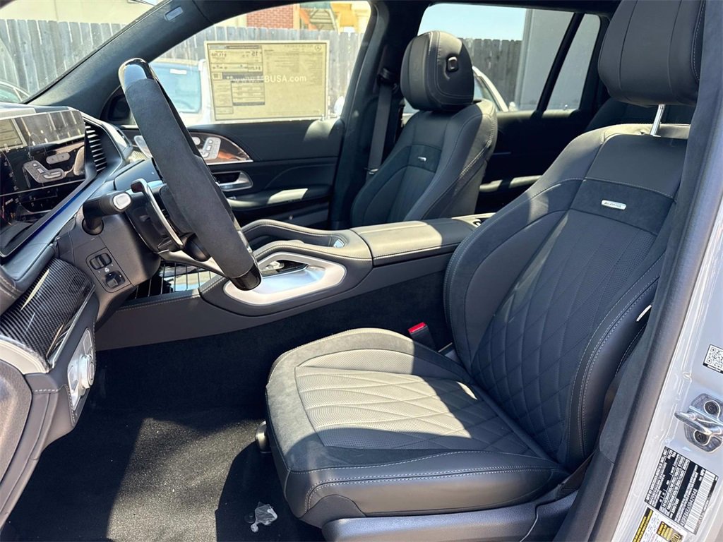 New 2025 Mercedes-Benz GLS 63 AMG 4MATIC image 10