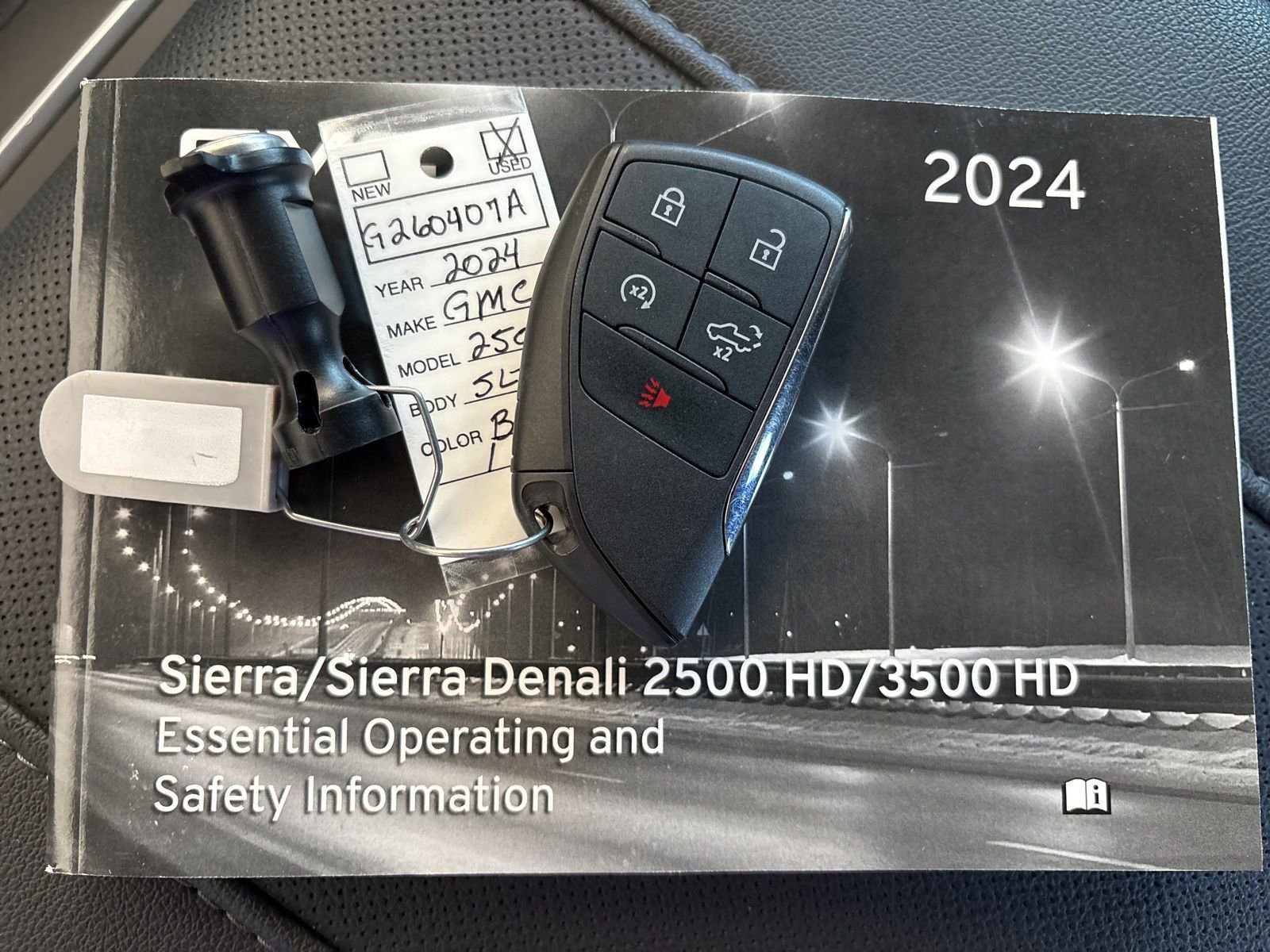 Used 2024 GMC Sierra 2500 SLT w/ SLT Premium Package image 32