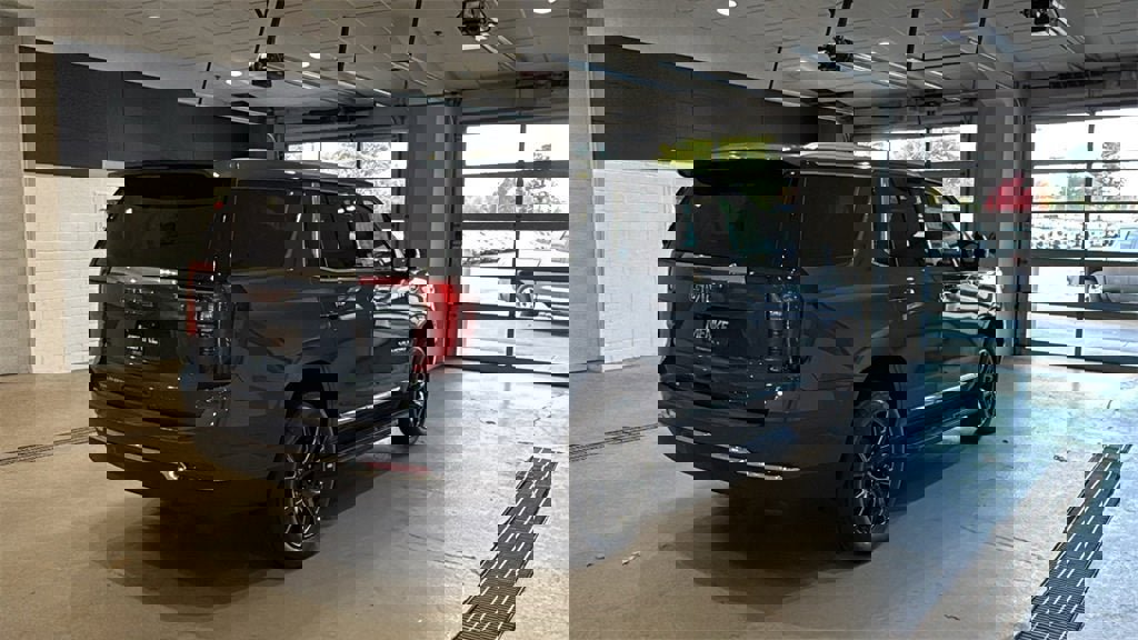 New 2026 GMC Yukon Elevation image 7