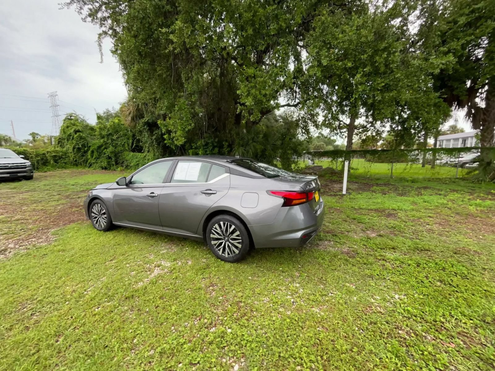 Used 2026 Nissan Altima 2.5 SV FWD image 9