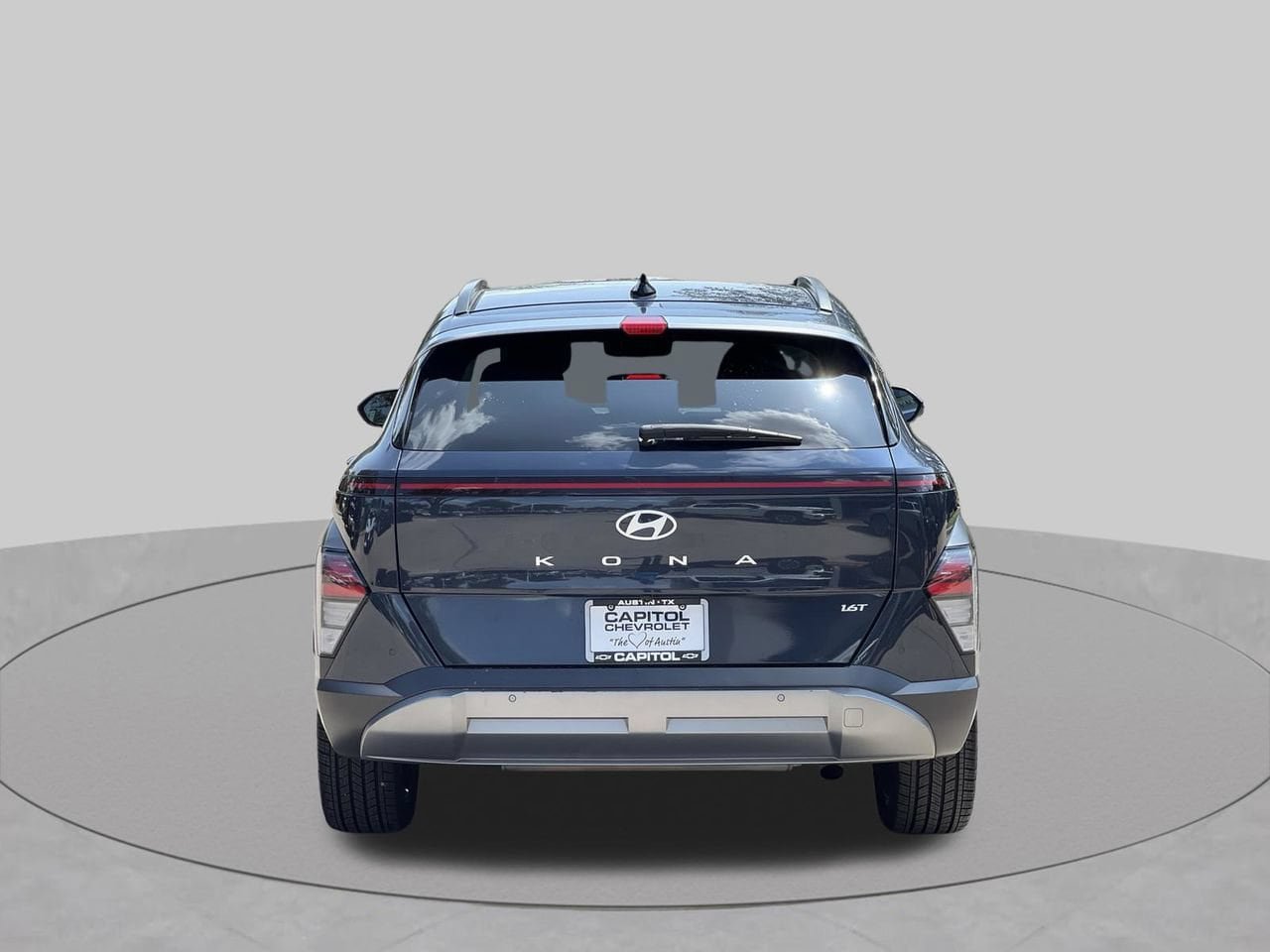 Used 2024 Hyundai Kona Limited FWD image 4