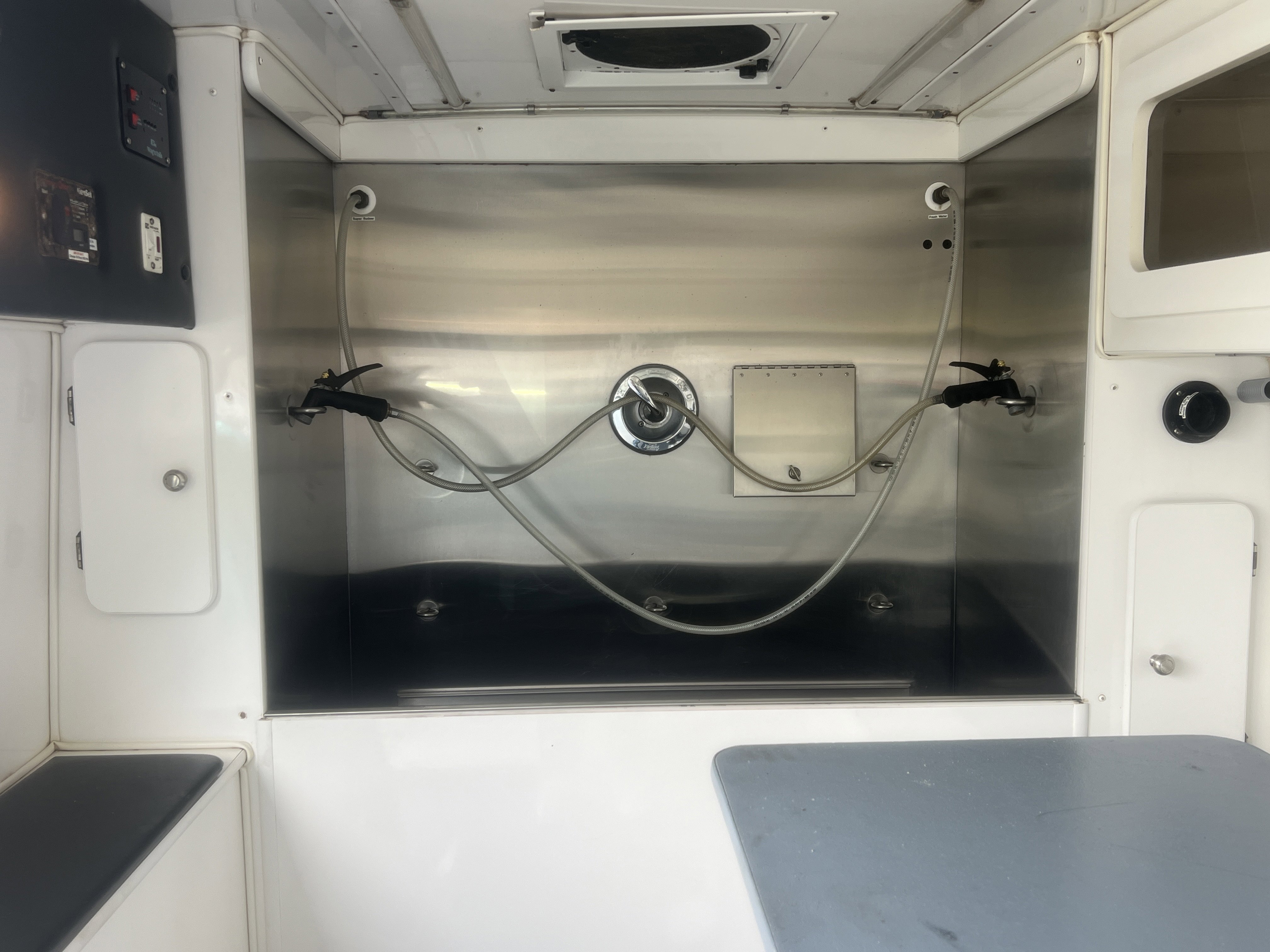 Used 2016 RAM ProMaster 2500 w/ Premium Appearance Group FWD image 13