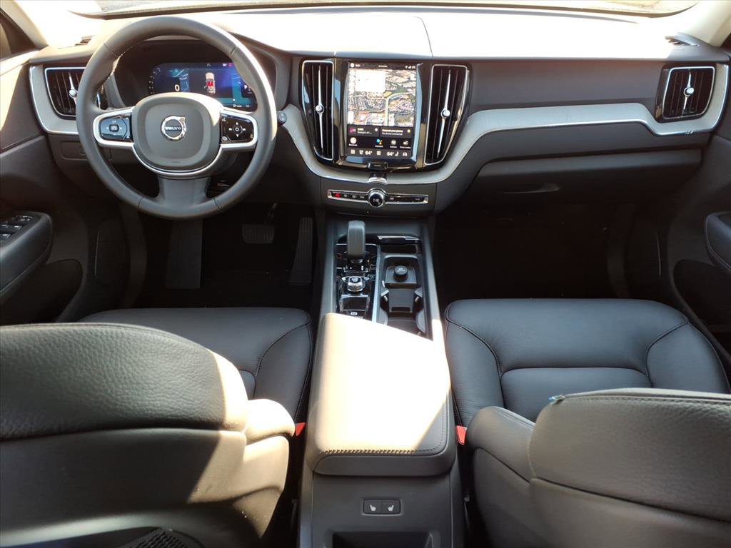 Certified 2025 Volvo XC60 B5 Plus image 12