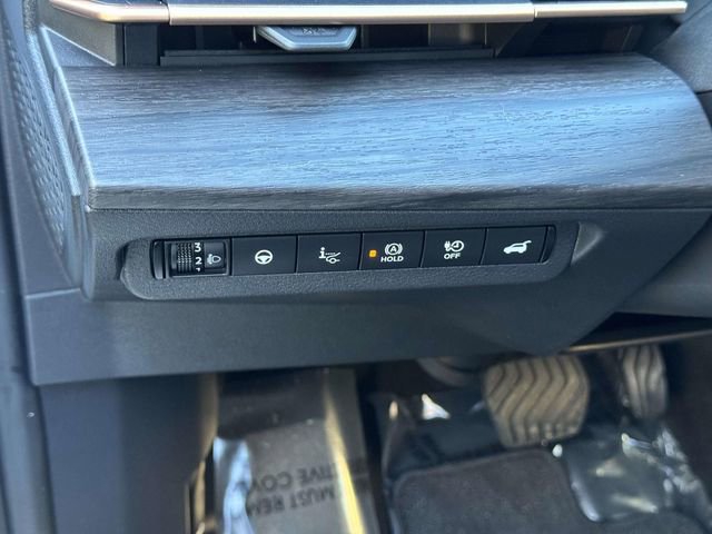 Used 2023 Nissan Ariya image 22