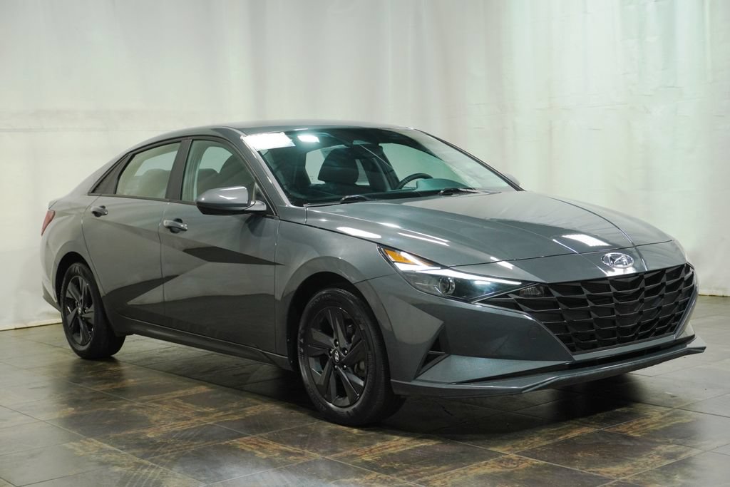 Used 2023 Hyundai Elantra SEL w/ Preferred Accessory Package