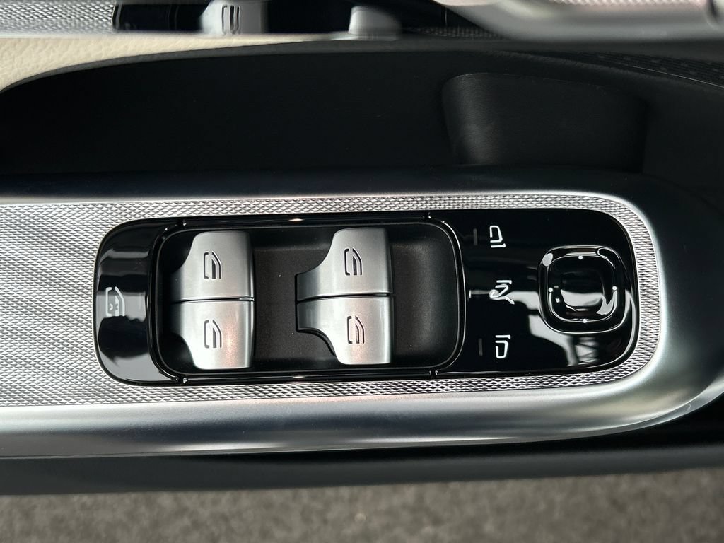 New 2026 Mercedes-Benz E 350 4MATIC Sedan image 12