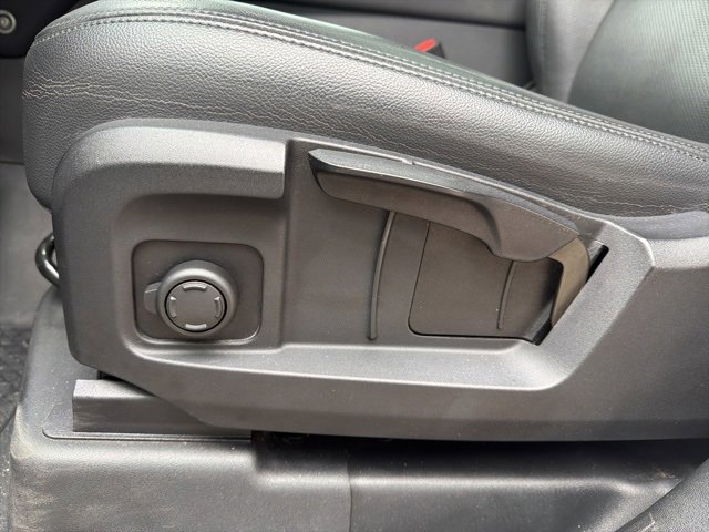 Used 2023 Land Rover Defender 110 S image 11