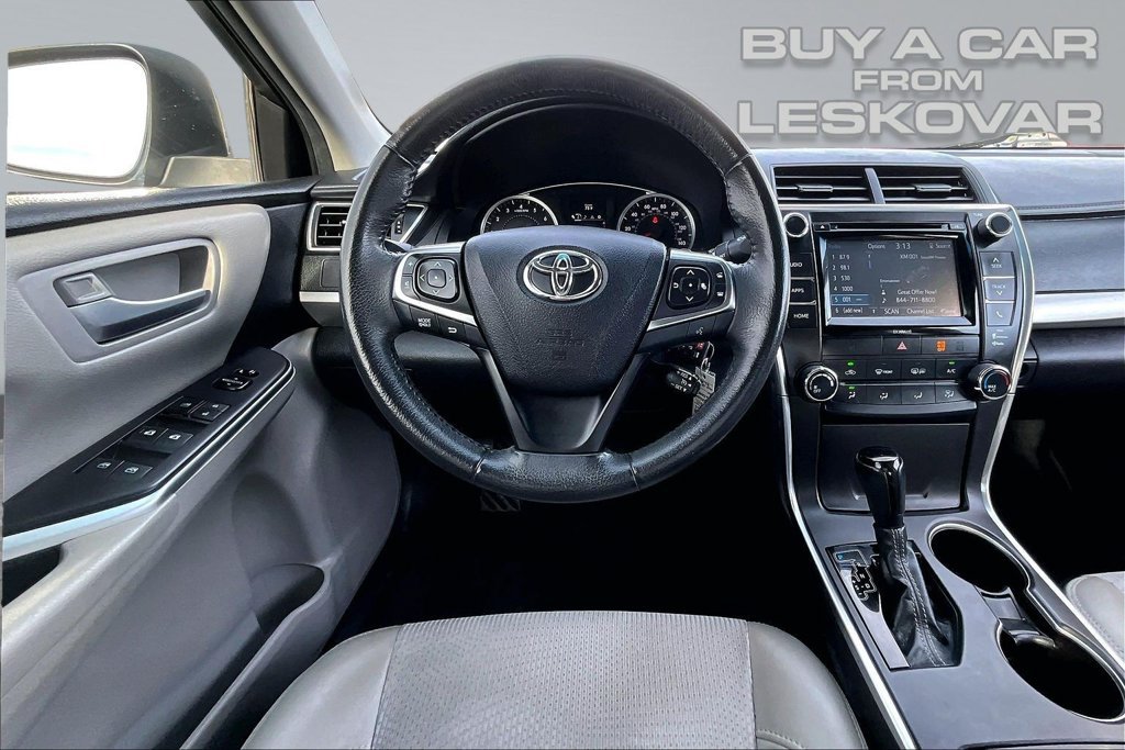 Used 2017 Toyota Camry SE FWD image 5