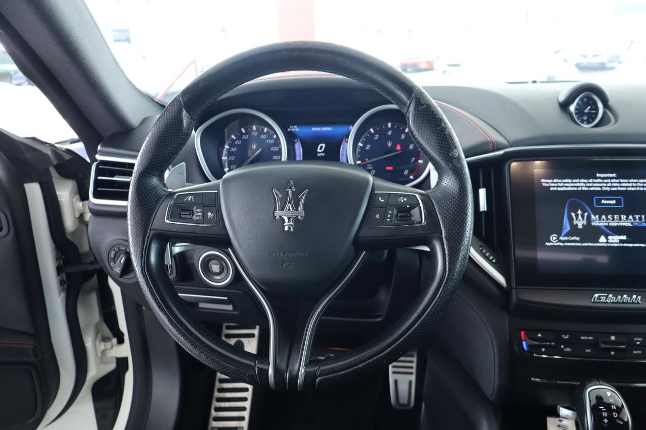 Used 2017 Maserati Ghibli S image 18