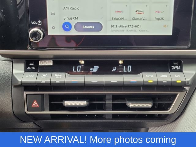 Used 2025 Toyota Camry SE FWD image 21