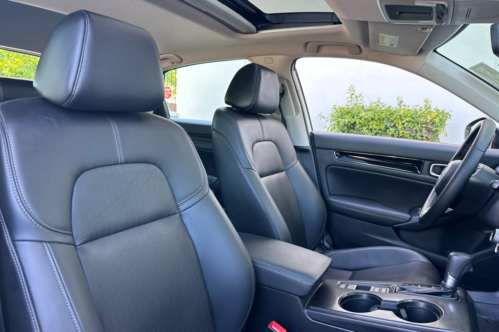 Used 2024 Honda Civic EX-L image 30