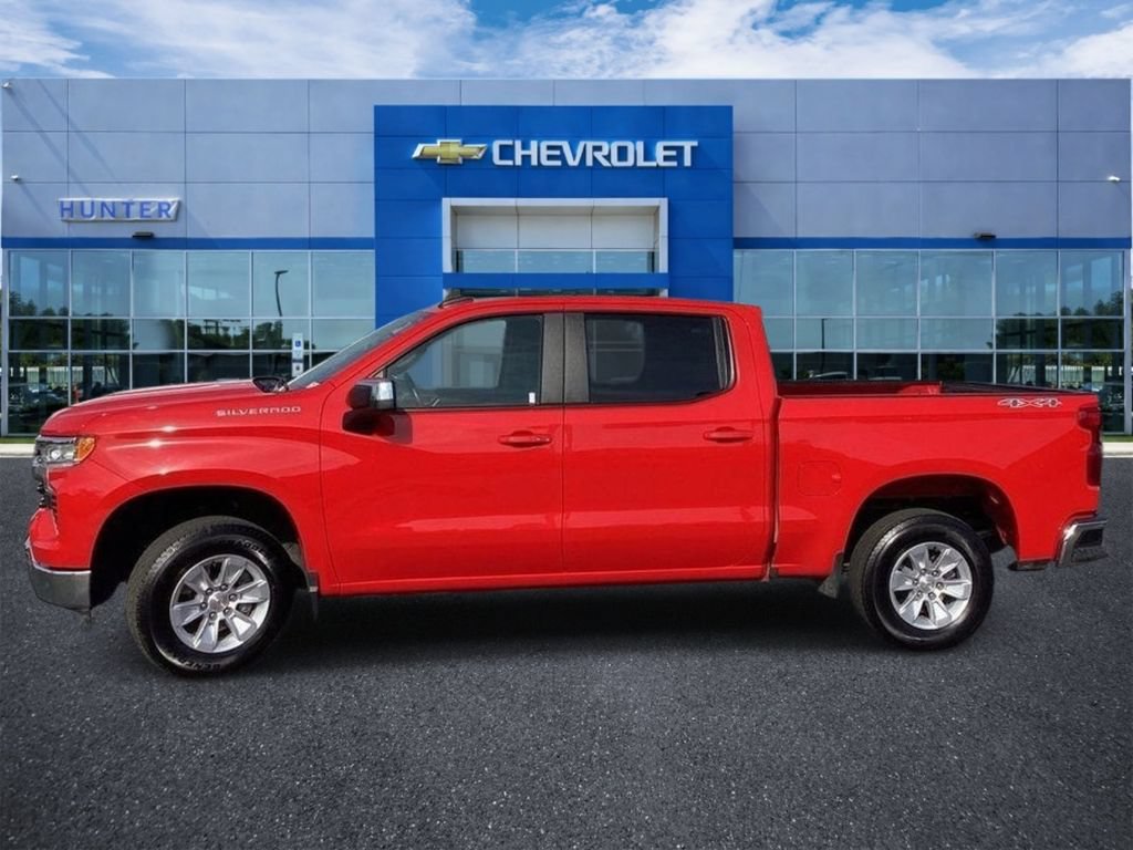 Used 2025 Chevrolet Silverado 1500 LT AWD/4WD image 6