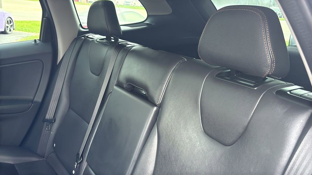 Used 2017 Volvo XC60 T6 Dynamic w/ Preferred Option Package image 27