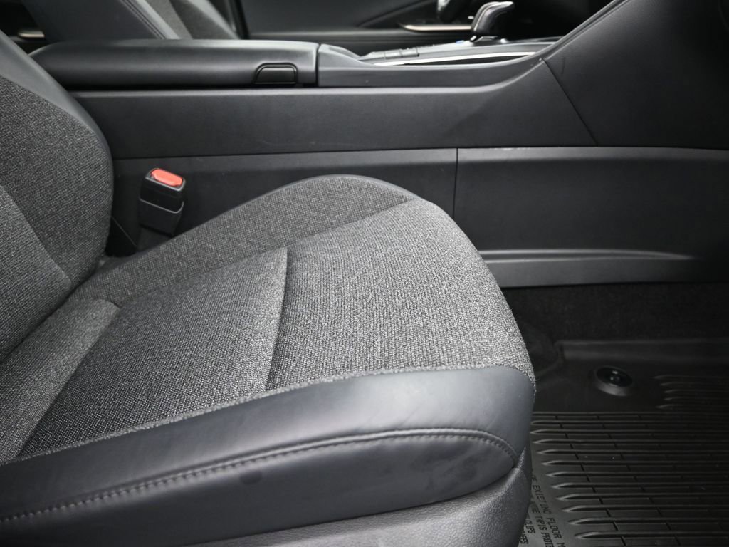 Used 2023 Toyota Crown XLE AWD/4WD image 25