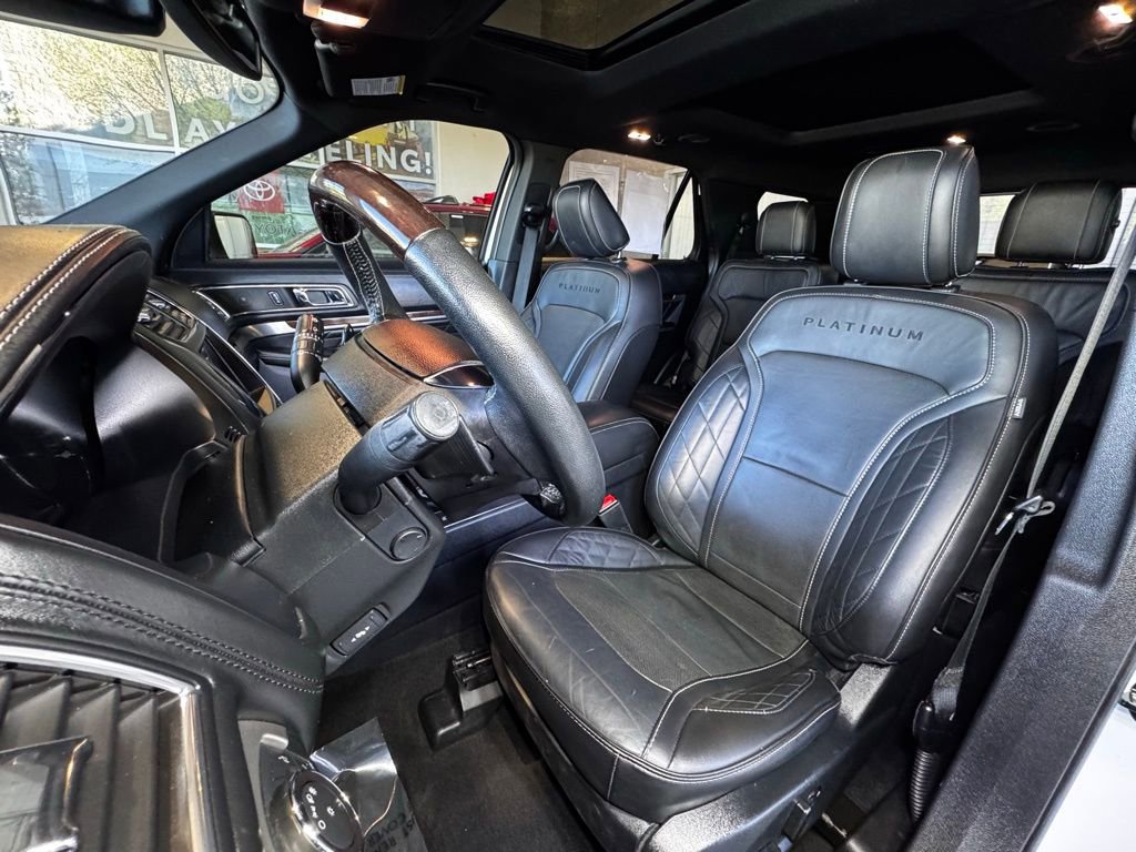 Used 2019 Ford Explorer Platinum image 21