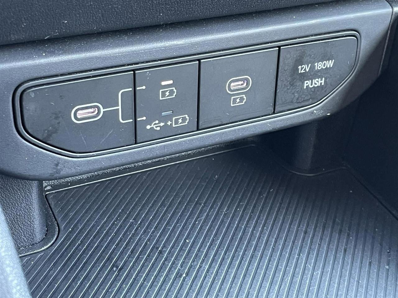 Used 2025 Kia K4 LX image 26