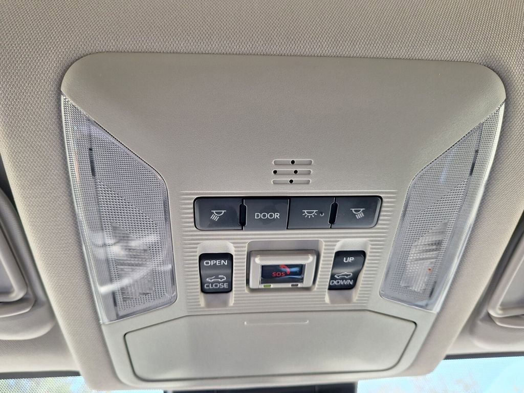 Used 2024 Toyota RAV4 Limited image 18