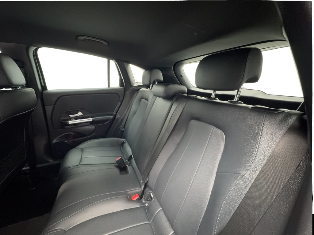 Used 2024 Mercedes-Benz GLA 250 image 23