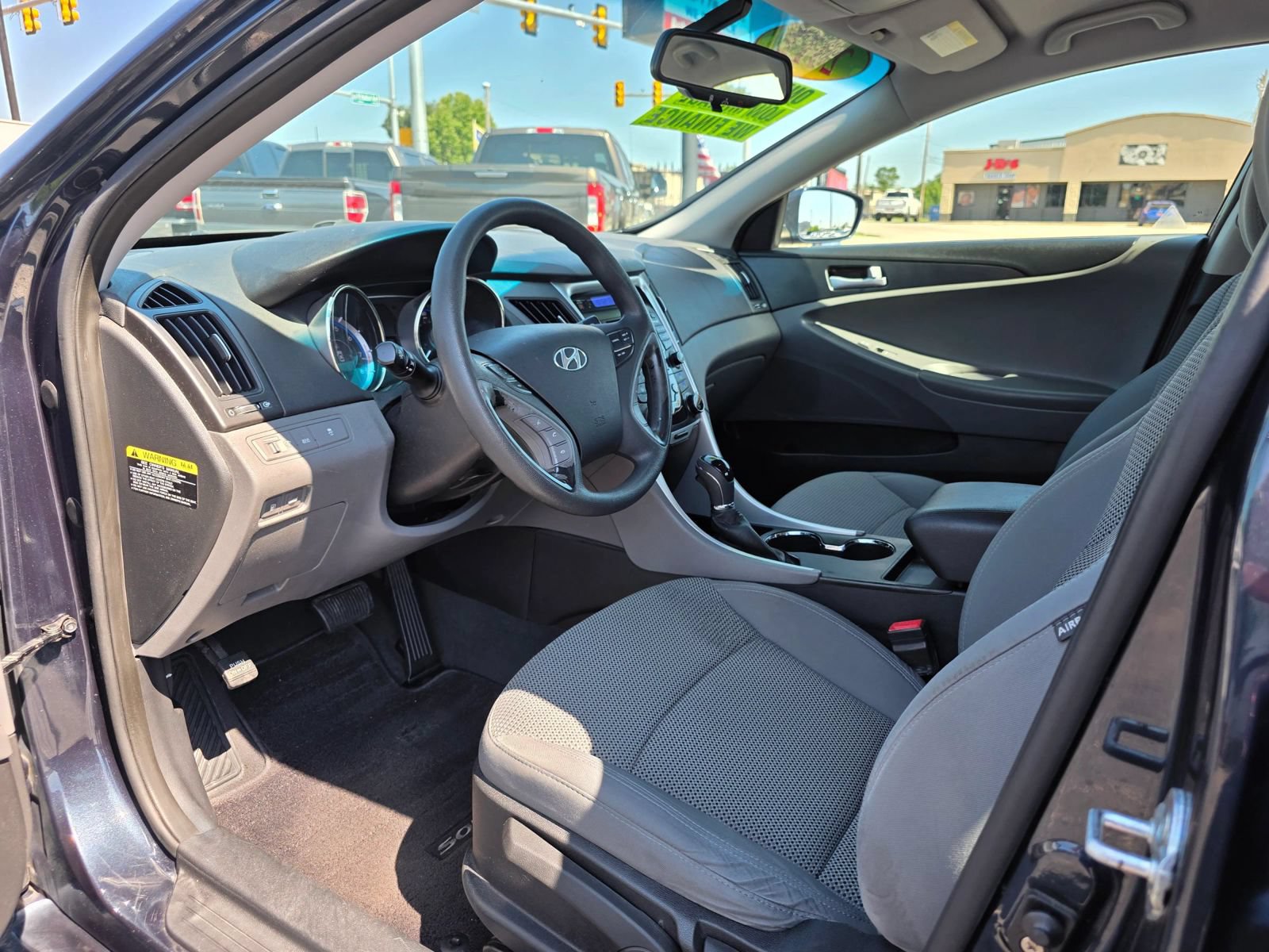 Used 2012 Hyundai Sonata GLS FWD image 3