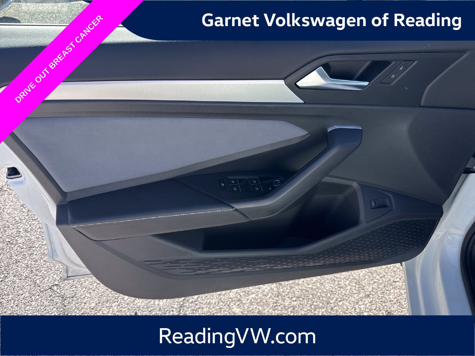 Certified 2025 Volkswagen Jetta SE w/ Sunroof Package FWD image 11