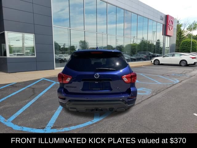 Used 2019 Nissan Pathfinder SL AWD/4WD image 4