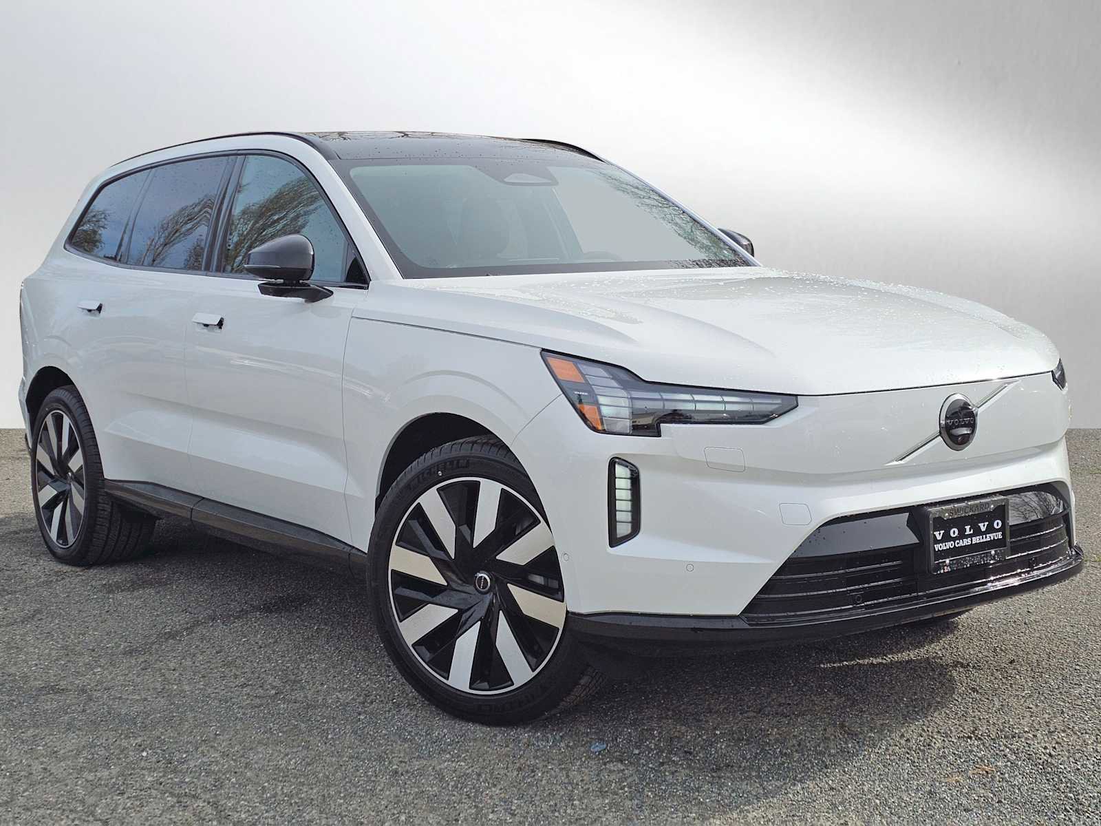 New 2026 Volvo EX90 Ultra image 1