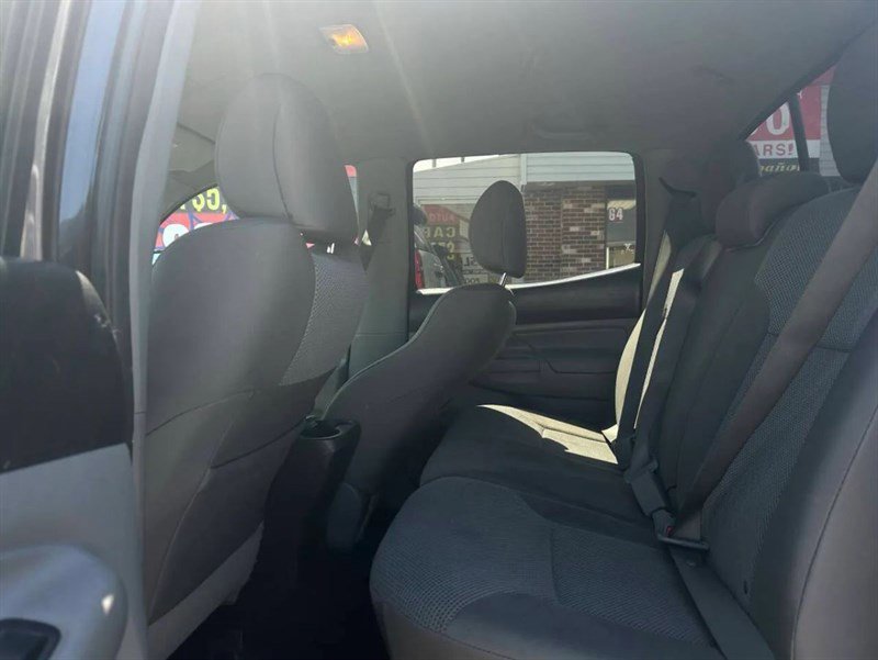 Used 2014 Toyota Tacoma 4x4 Double Cab w/ TRD Sport Package image 22