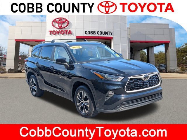 Used 2023 Toyota Highlander XLE image 1