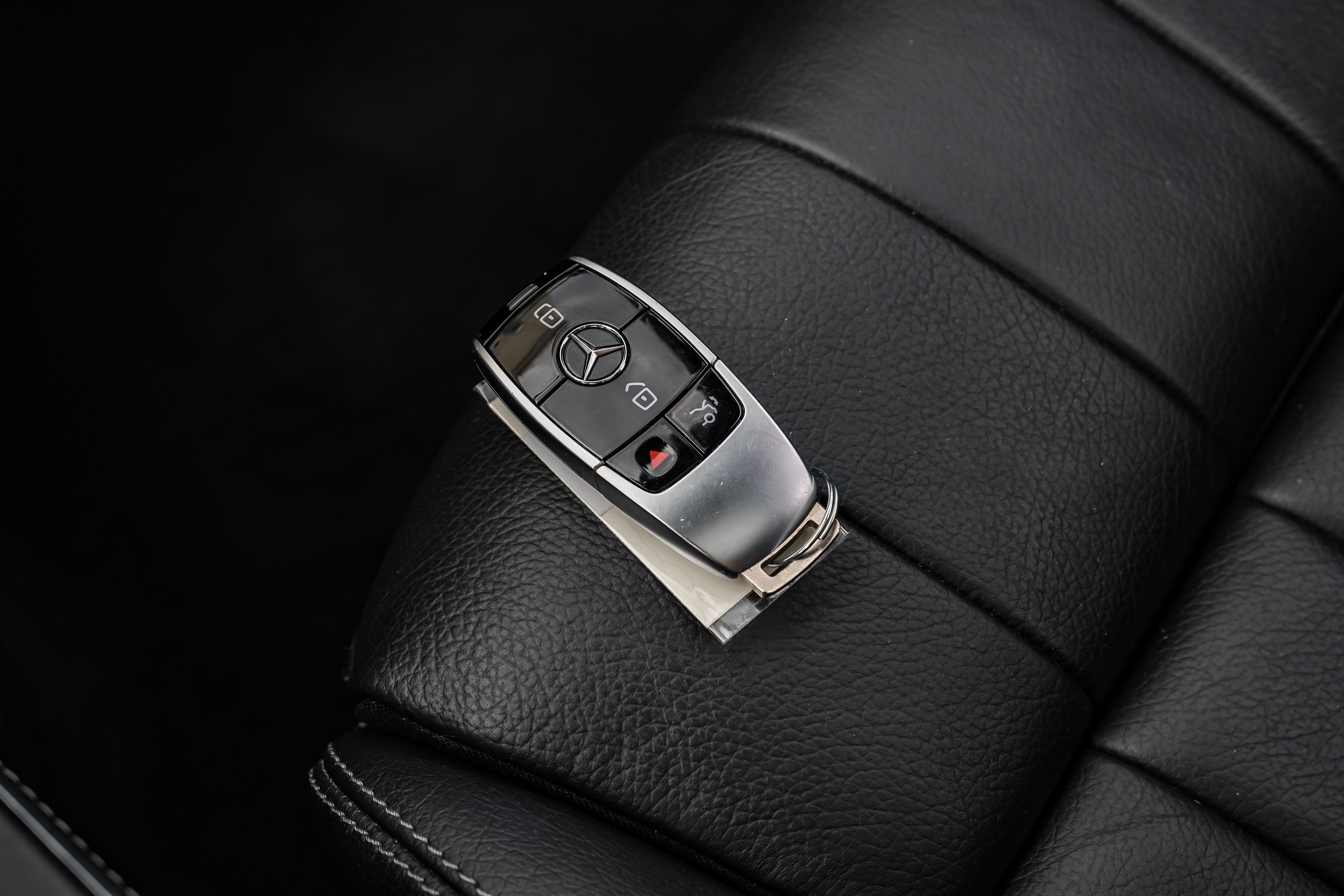 Used 2018 Mercedes-Benz E 400 Coupe w/ Premium 1 Package image 50