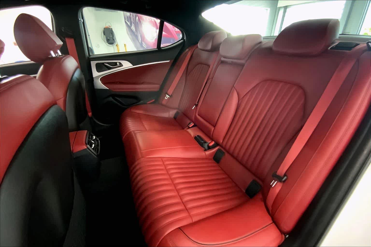 Used 2023 Genesis G70 2.0T w/ Sport Prestige Package RWD image 26