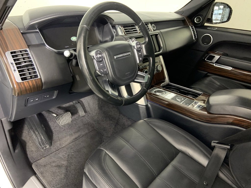 Used 2016 Land Rover Range Rover HSE image 24
