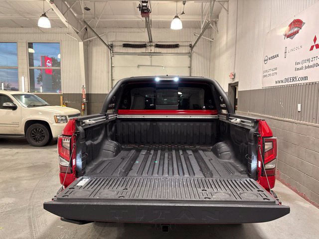 Used 2024 Nissan Titan PRO-4X w/ Pro-4x Convenience Package AWD/4WD image 13