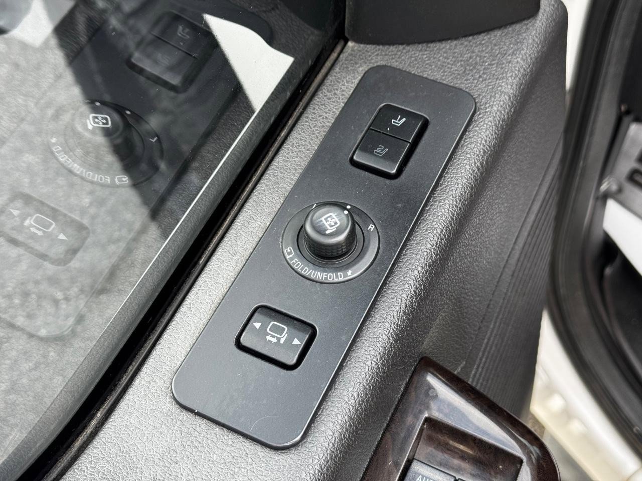 Used 2015 Ford F250 Platinum w/ FX4 Off-Road Package image 16