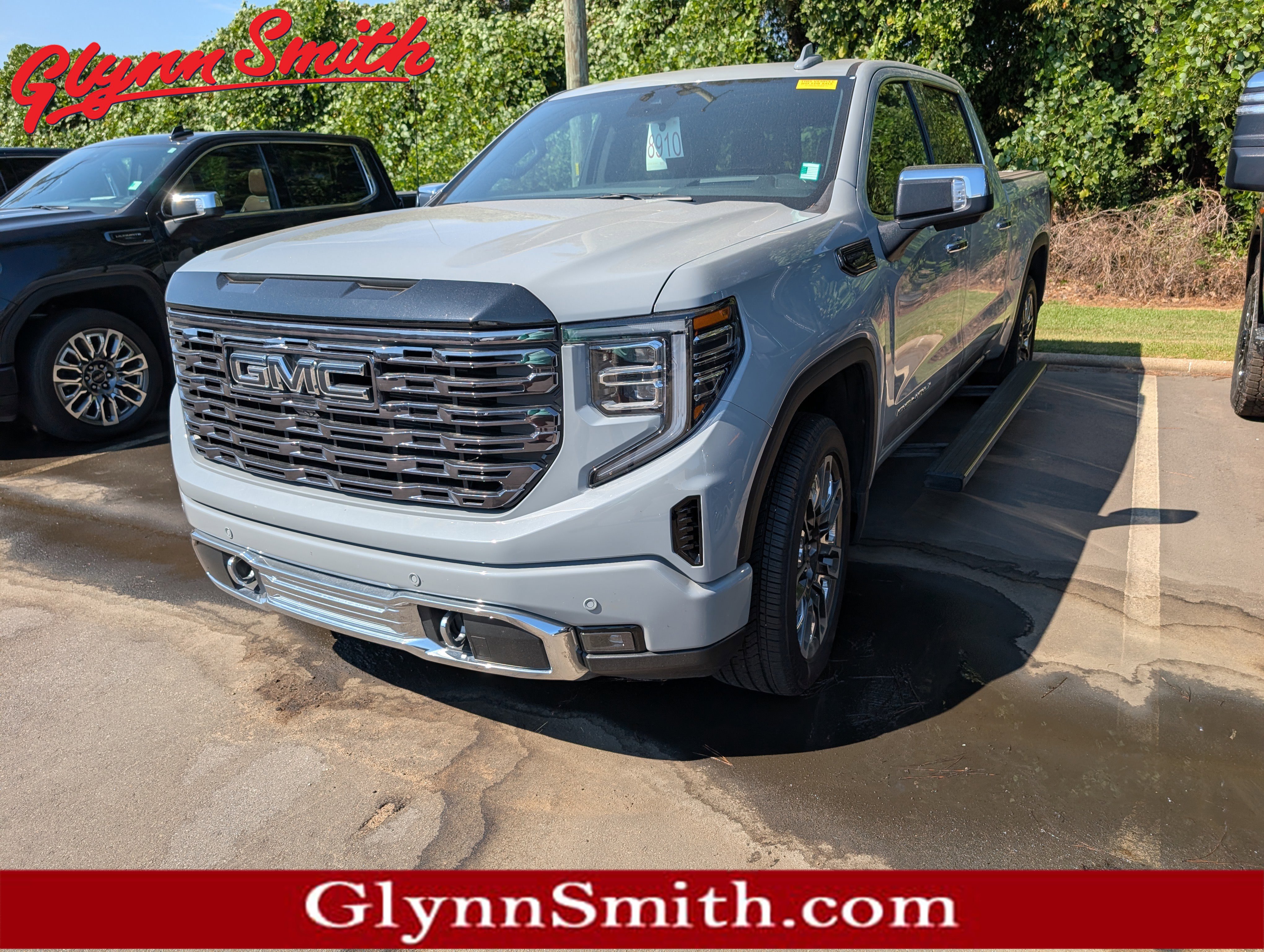 Used 2025 GMC Sierra 1500 Denali Ultimate image 1