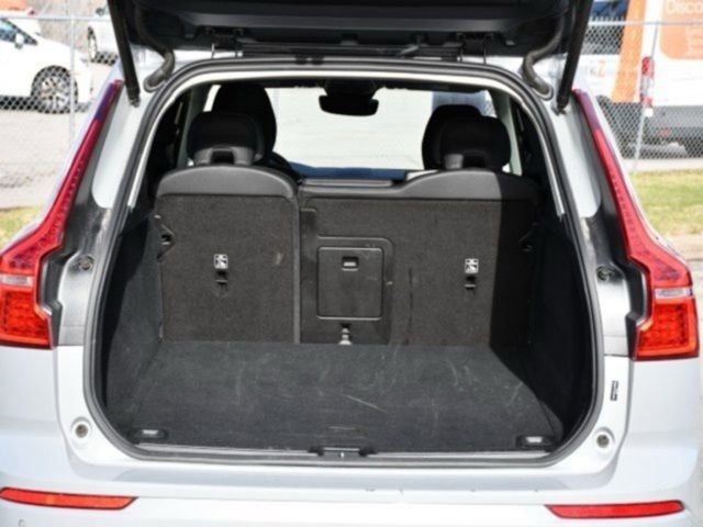 Certified 2025 Volvo XC60 B5 Plus image 25