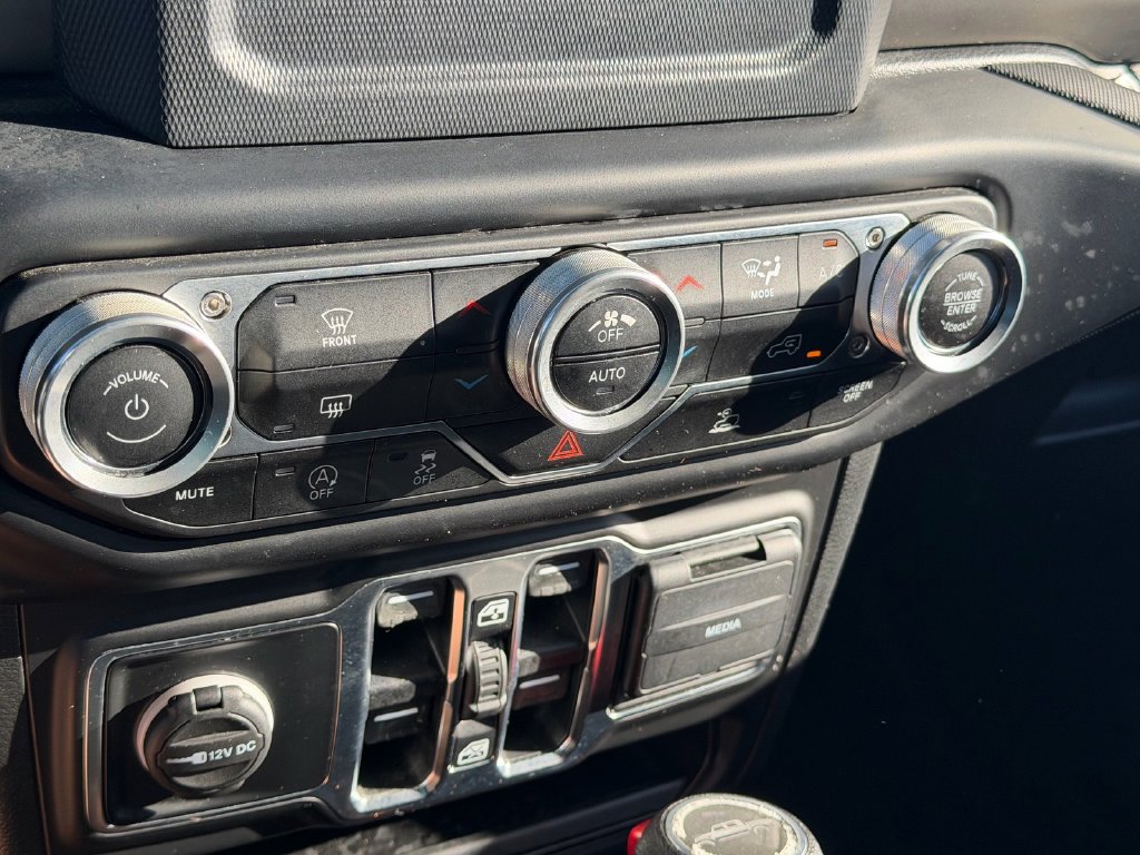Used 2021 Jeep Gladiator Sport AWD/4WD image 23