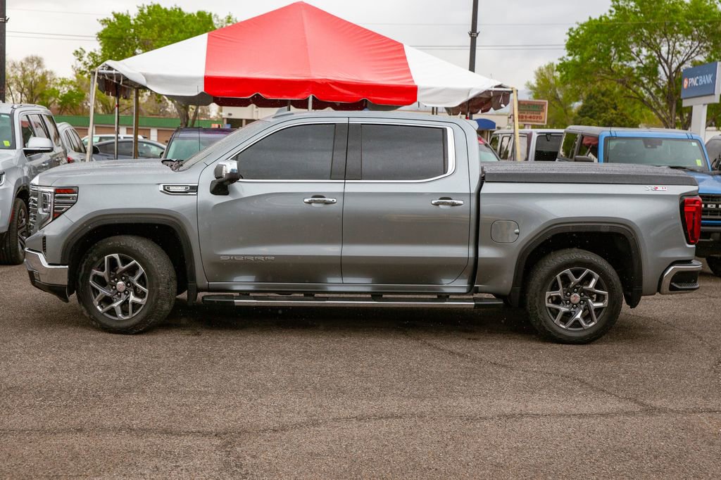 Used 2023 GMC Sierra 1500 SLT w/ SLT Premium Package AWD/4WD image 8