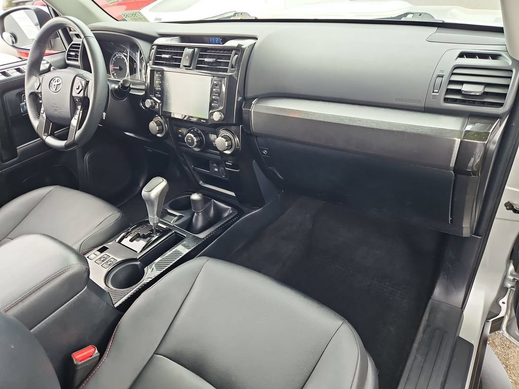 Used 2020 Toyota 4Runner TRD Off-Road Premium w/ Moonroof Package AWD/4WD image 17