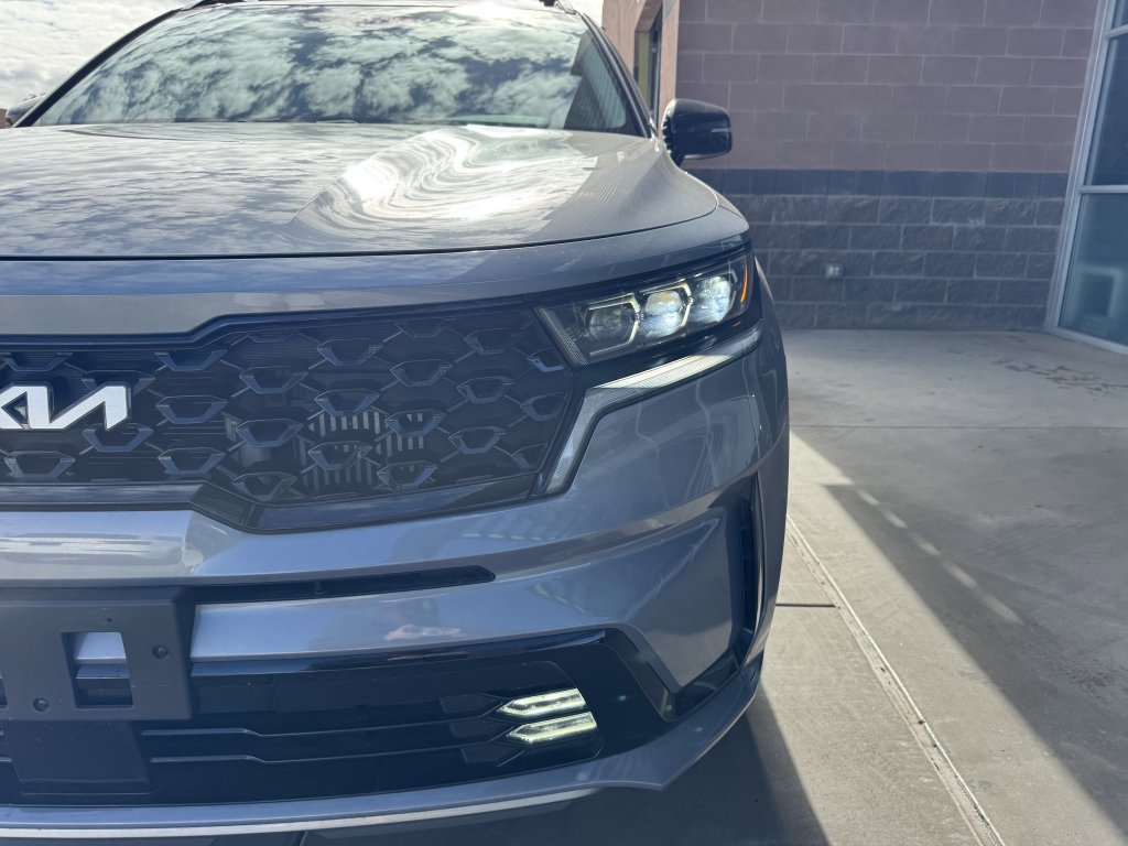 Used 2022 Kia Sorento SX image 11