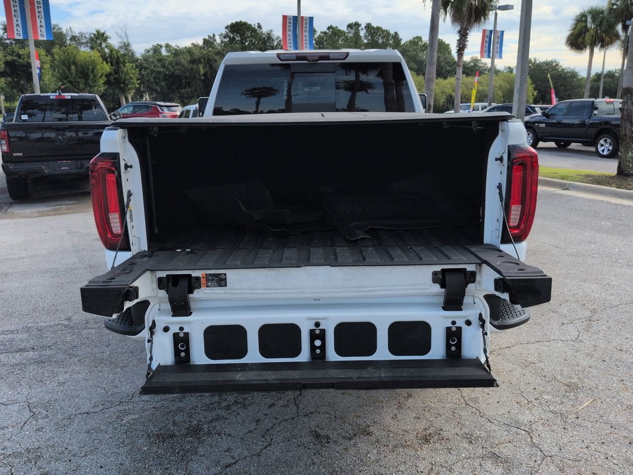 Used 2020 GMC Sierra 2500 Denali w/ Denali Ultimate Package AWD/4WD image 12
