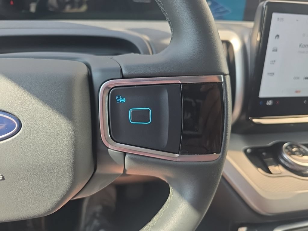 Used 2025 Ford Expedition Max Active AWD/4WD image 15