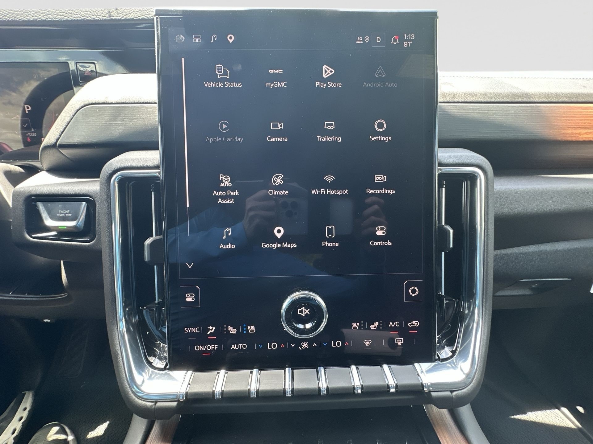 Certified 2026 GMC Yukon Denali w/ Sun & Power Step Package AWD/4WD image 35