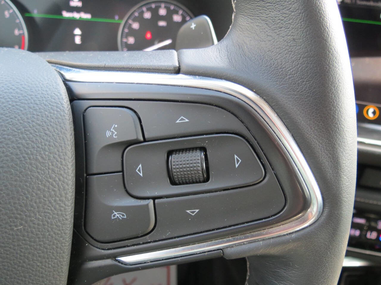 Used 2023 Buick Envision Essence w/ Sport Touring Package image 13