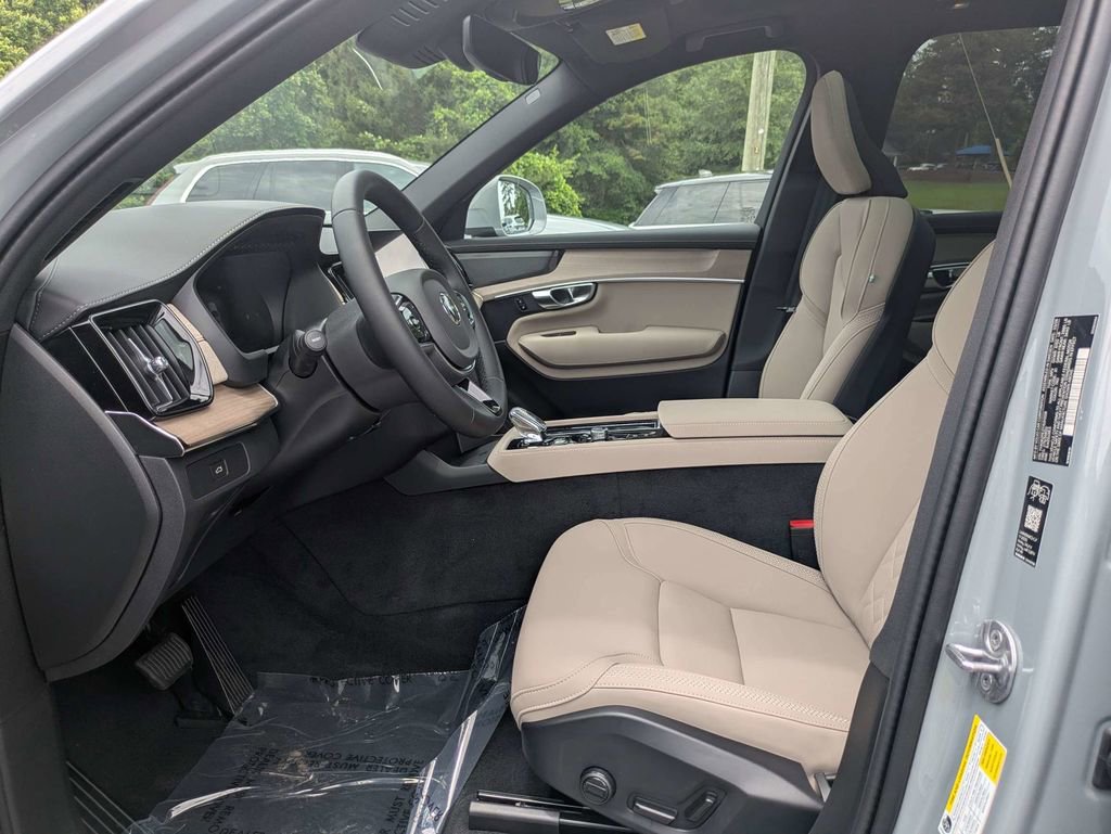New 2026 Volvo XC90 B6 Plus w/ Protection Package Premier AWD/4WD image 22