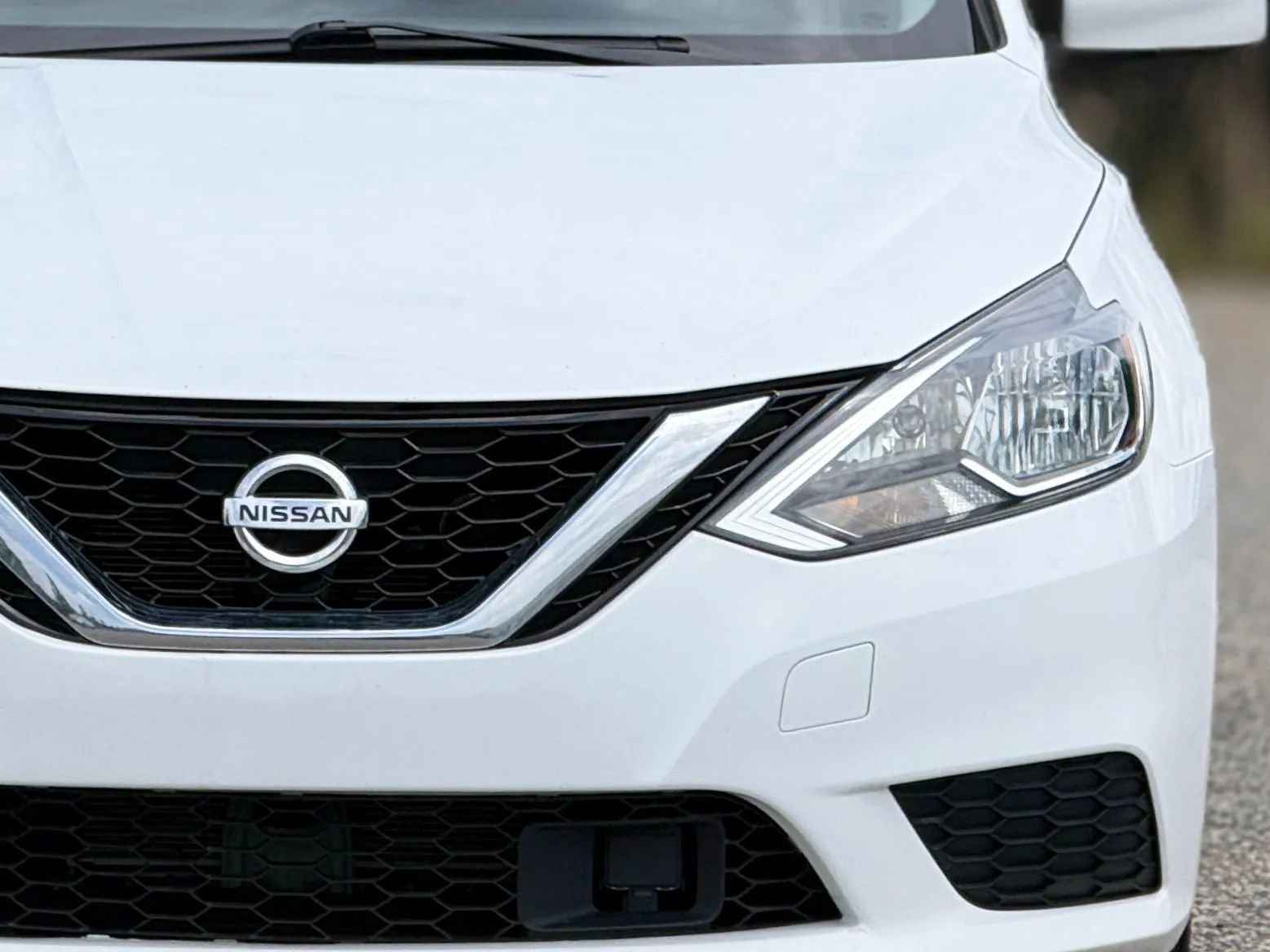Used 2018 Nissan Sentra SV FWD image 12